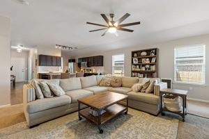 13005 Henneman Dr, Pflugerville, TX 78660, USA Photo 10
