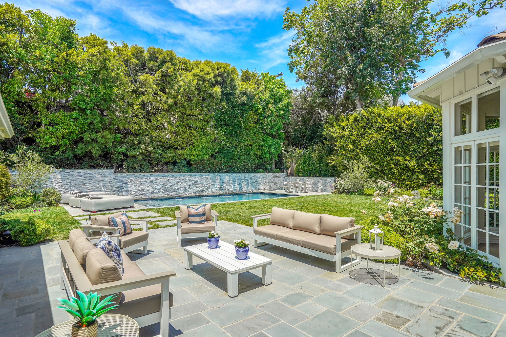 644 Hanley Avenue-48