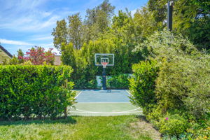 644 Hanley Avenue-56
