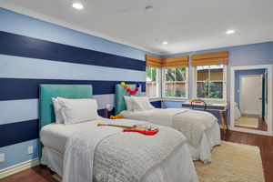 644 Hanley Avenue-39