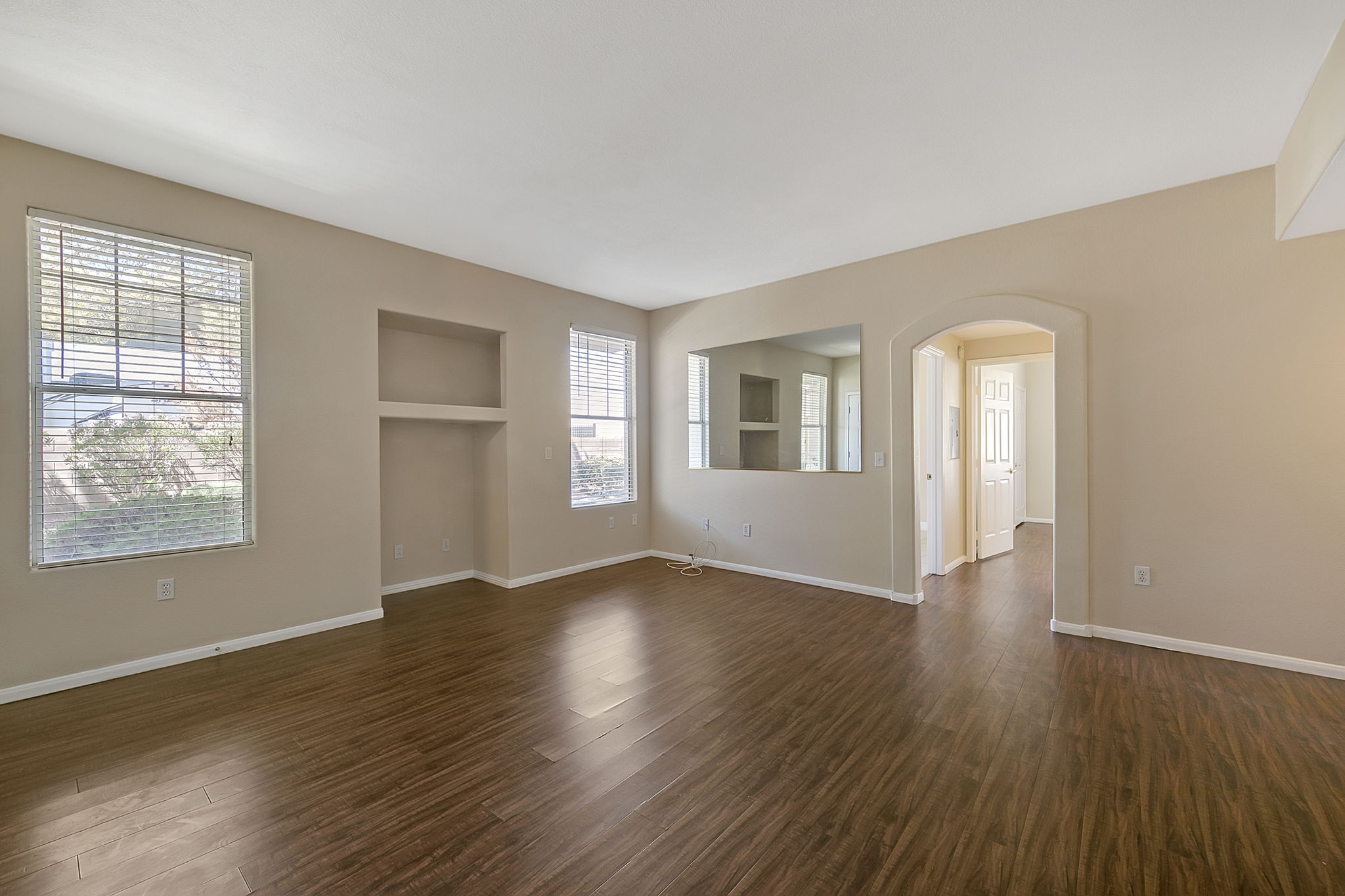 8555 W Russell Rd, Las Vegas, NV 89113, USA Photo 4