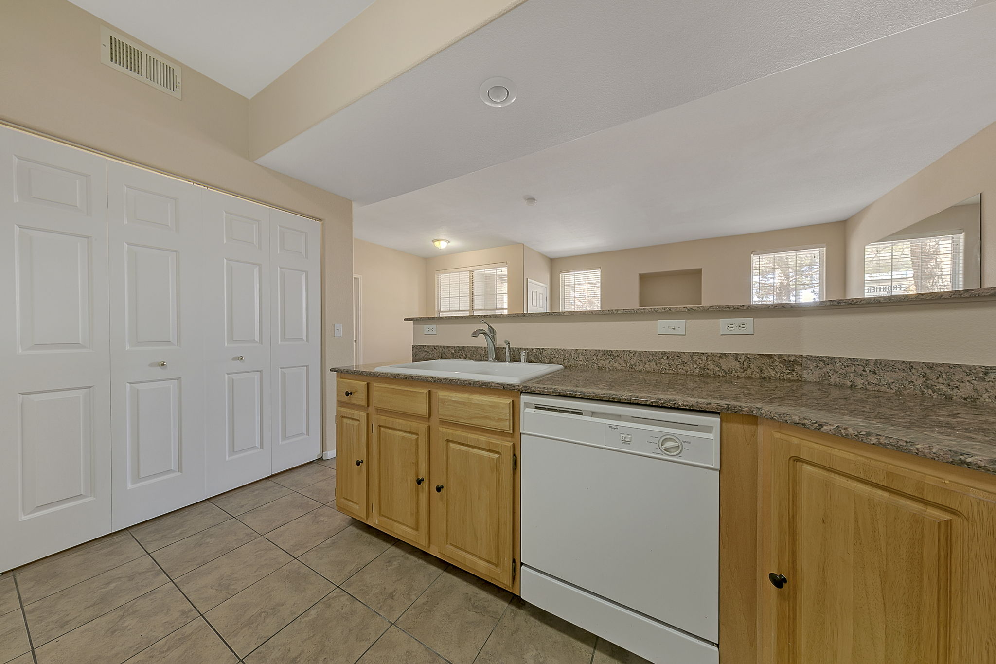 8555 W Russell Rd, Las Vegas, NV 89113, USA Photo 10