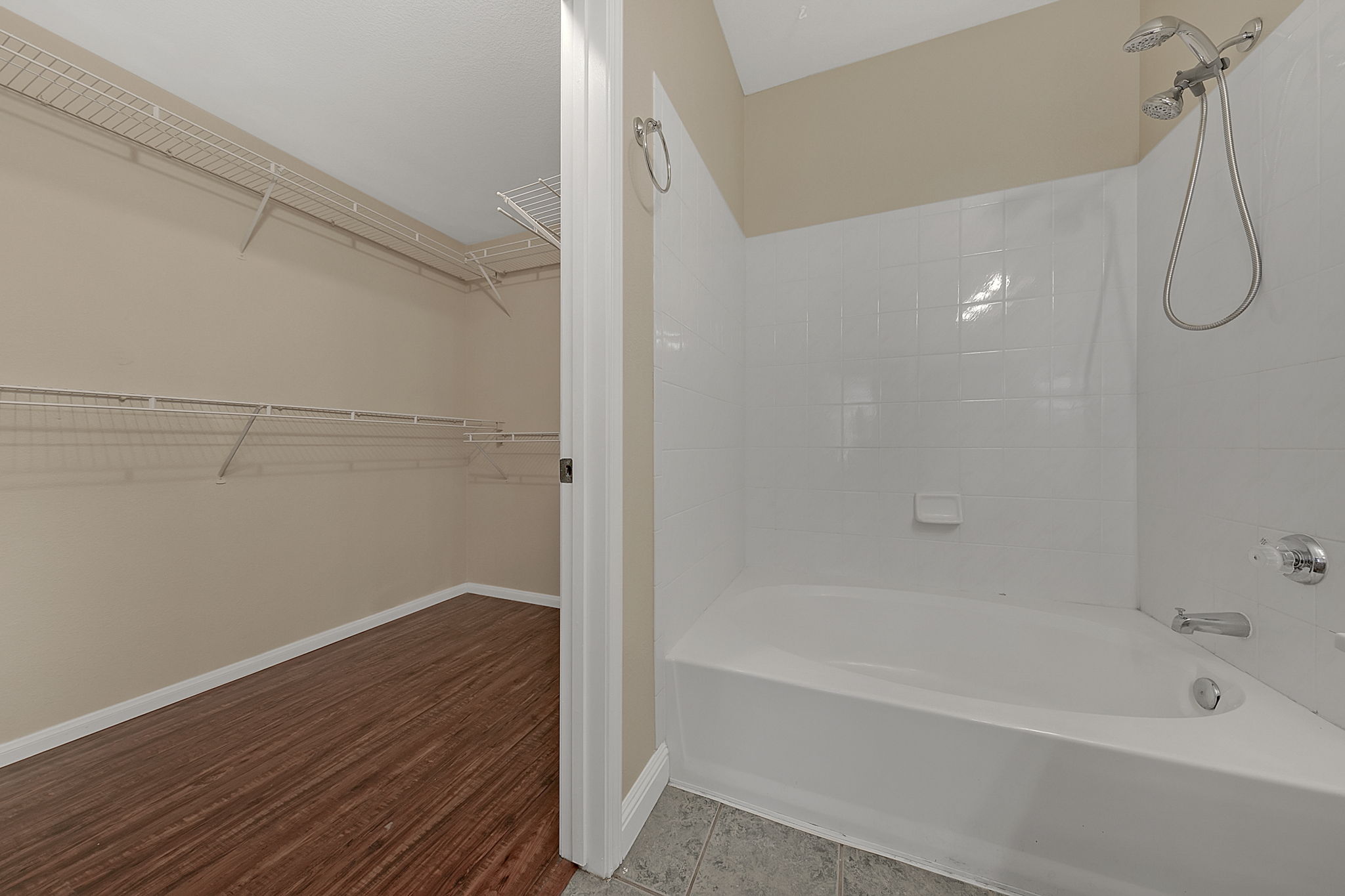 8555 W Russell Rd, Las Vegas, NV 89113, USA Photo 21