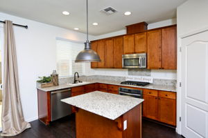 206 Ladybug Ln, Martinez, CA 94553, US Photo 10