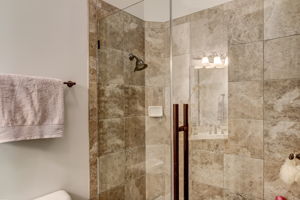 1st Floor Bath