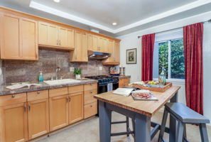 608 61st St, Oakland, CA 94609, US Photo 7