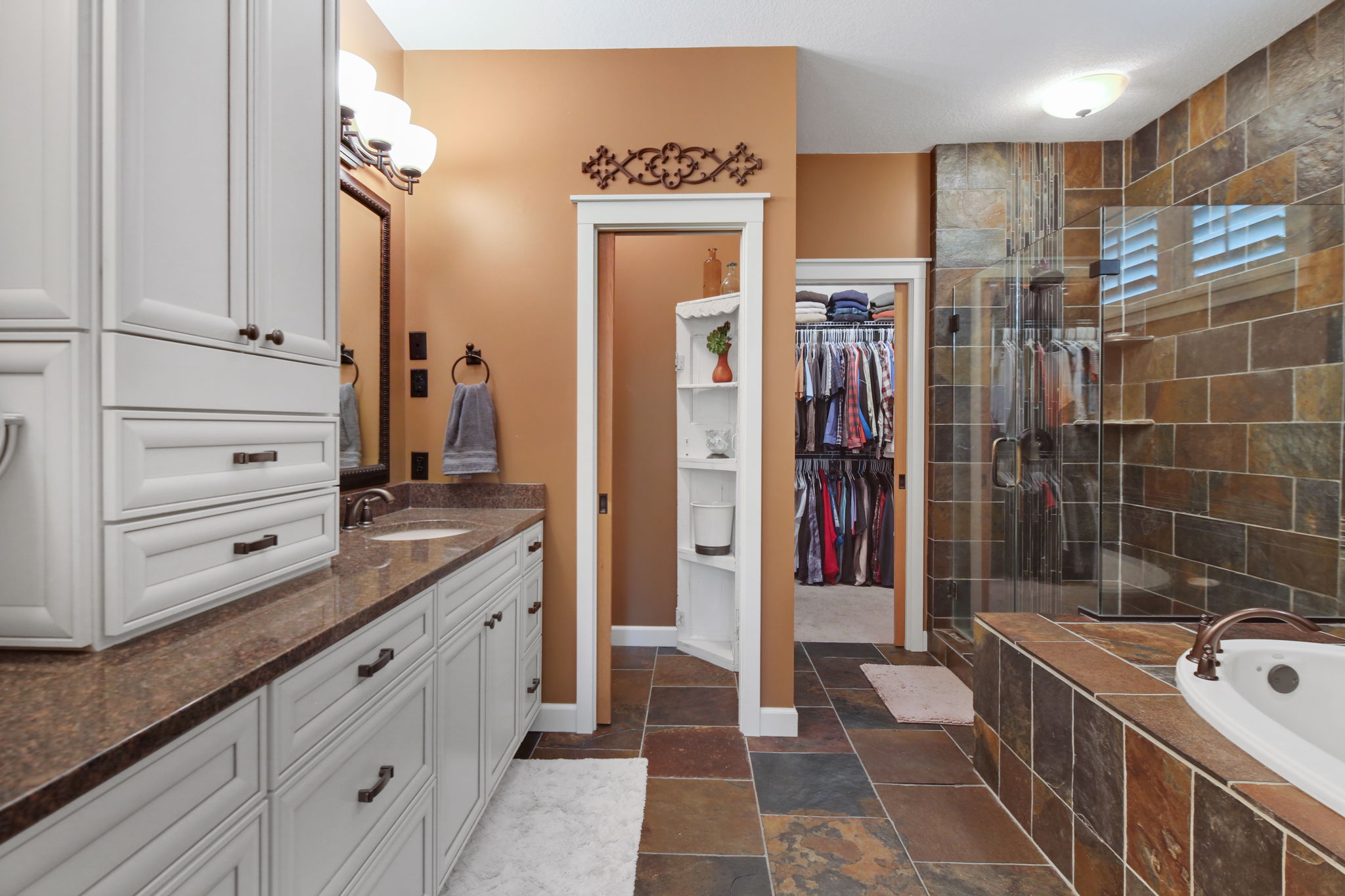 1990 Safari Trail, Eagan, MN 55122, US Photo 33