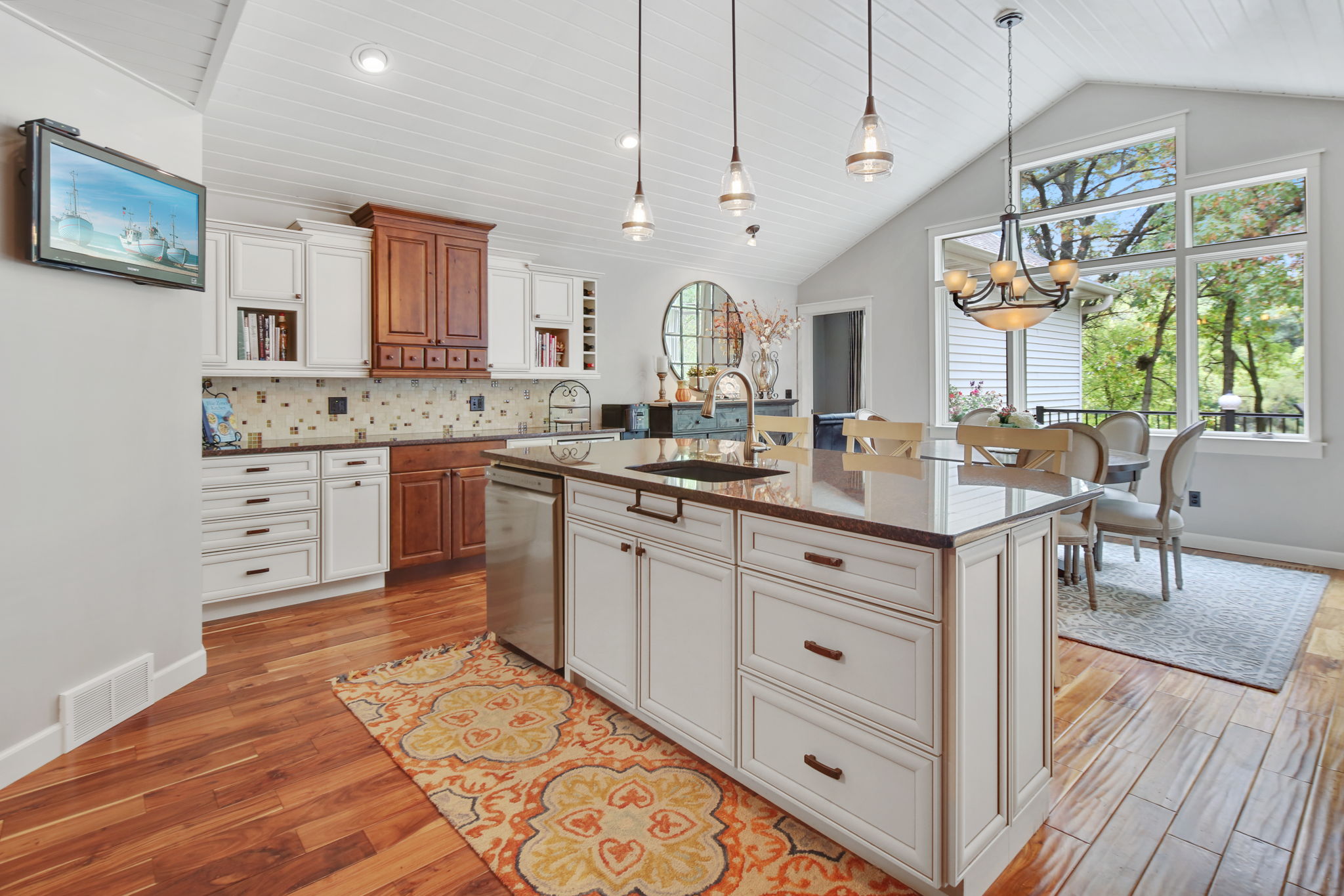 1990 Safari Trail, Eagan, MN 55122, US Photo 21