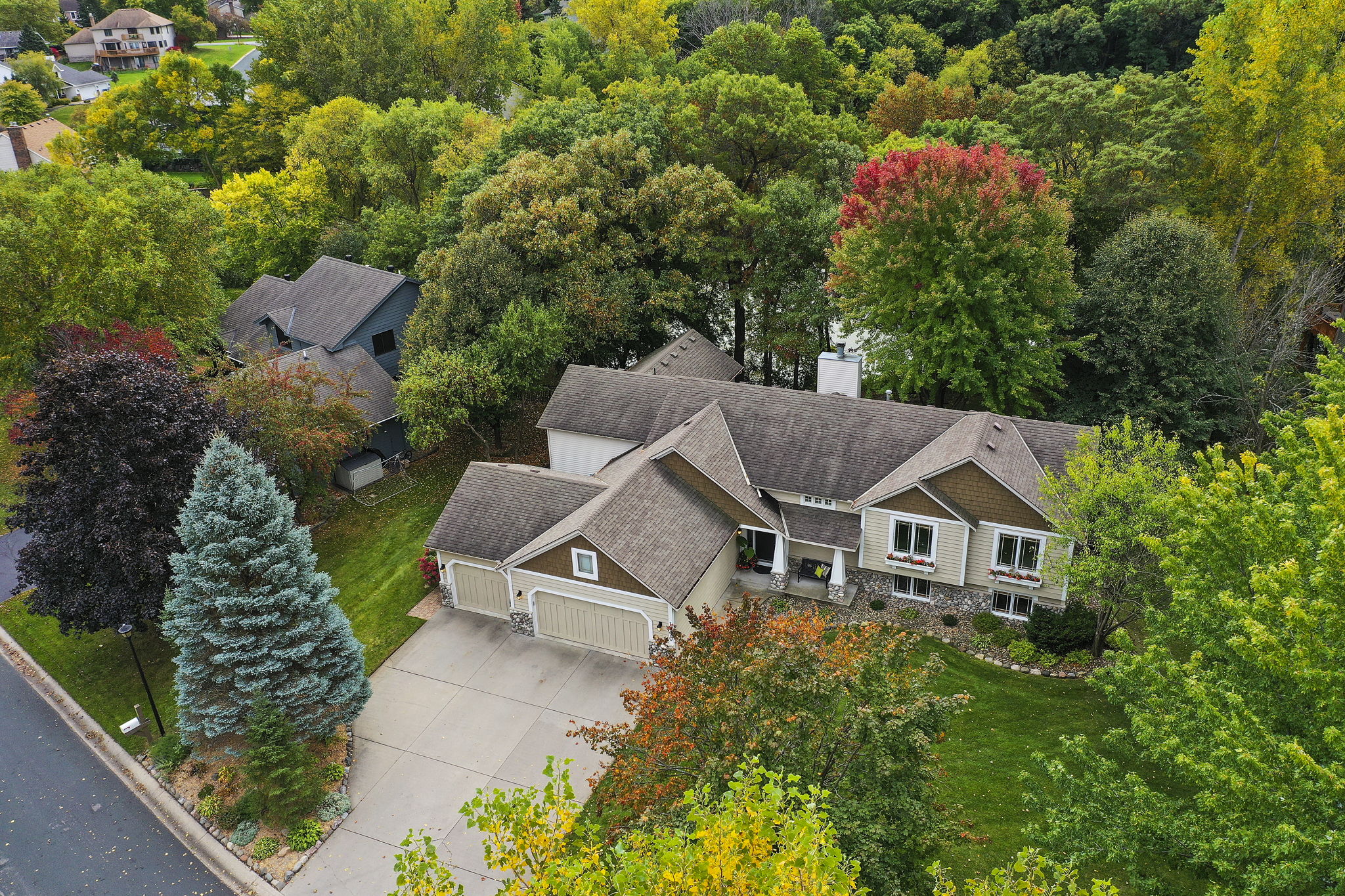 1990 Safari Trail, Eagan, MN 55122, US Photo 5