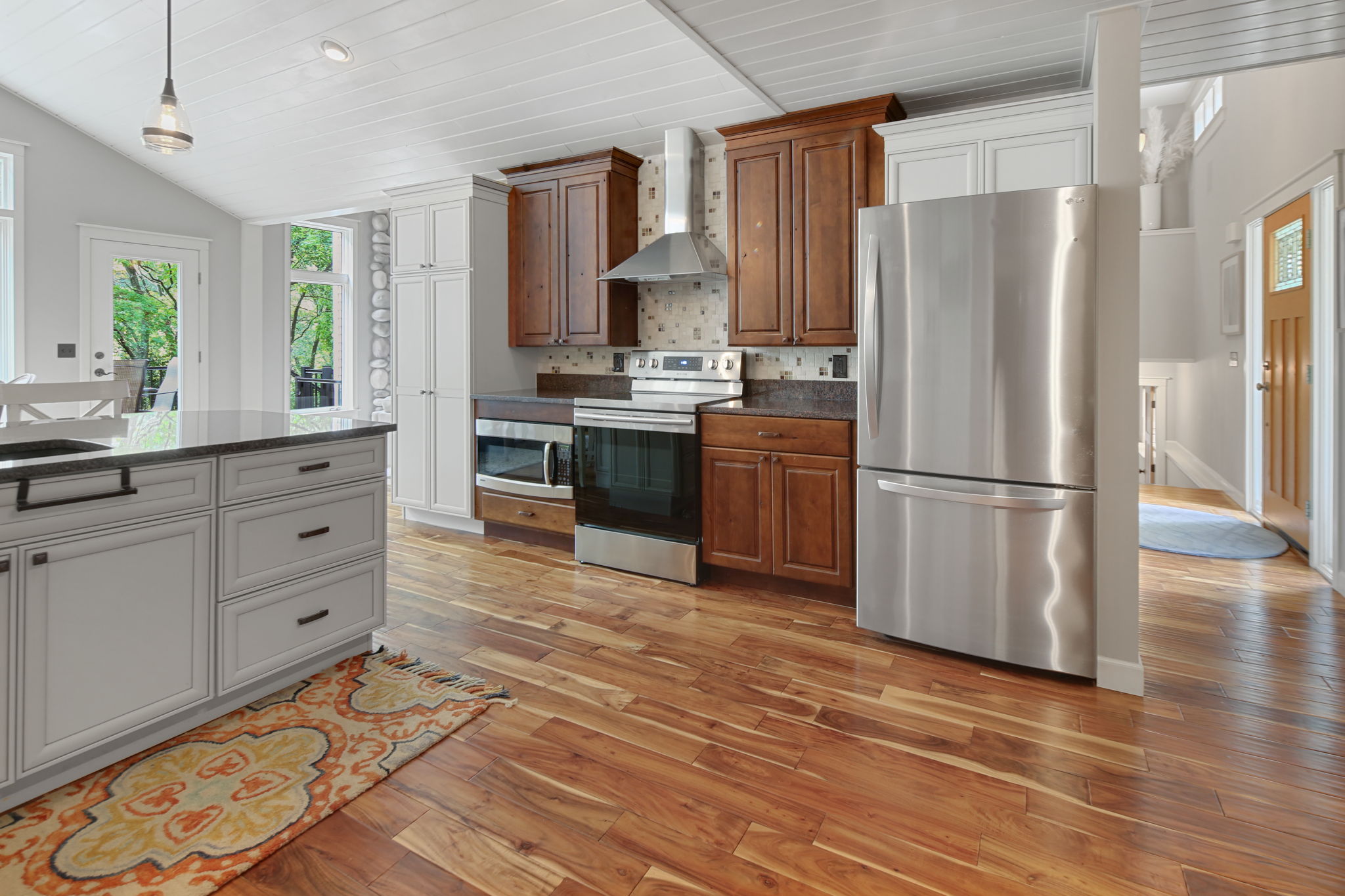 1990 Safari Trail, Eagan, MN 55122, US Photo 22