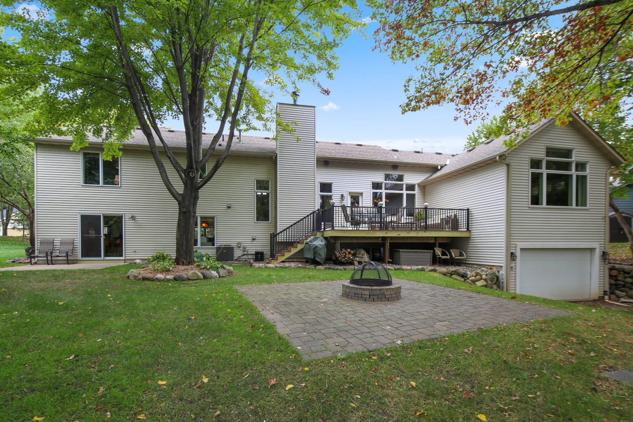 1990 Safari Trail, Eagan, MN 55122, US Photo 10