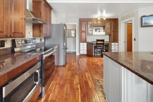 1990 Safari Trail, Eagan, MN 55122, US Photo 23
