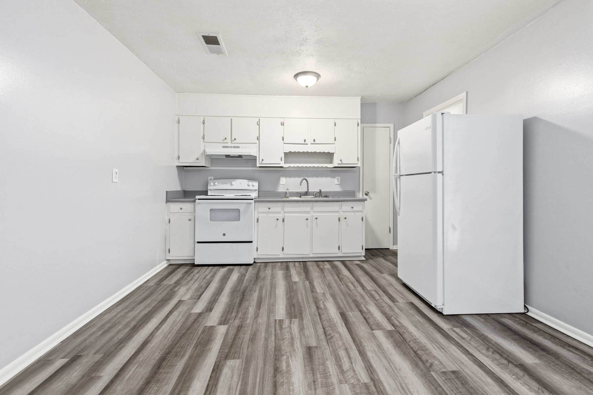 3791 S Ridge Dr, Lithia Springs, GA 30122, USA Photo 7