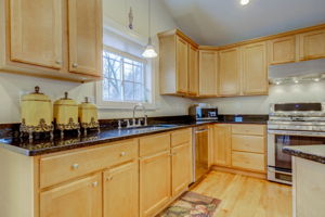 38 Forest Rd, Milford, CT 06461, US Photo 15