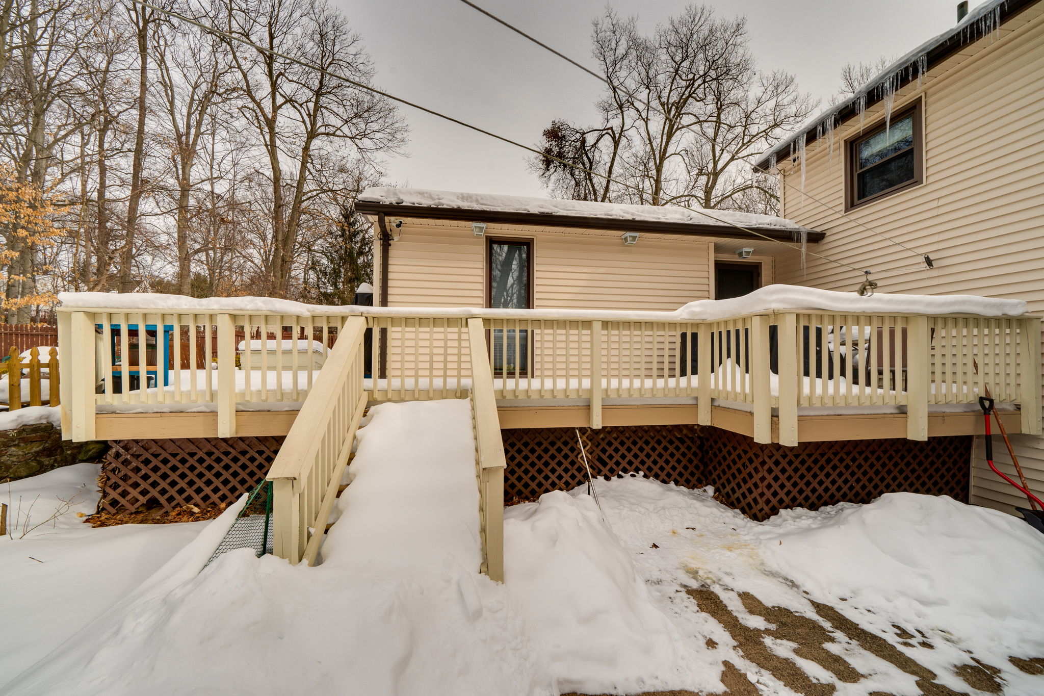 419 Camp St, Bristol, CT 06010, US Photo 60