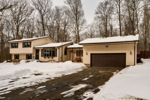 419 Camp St, Bristol, CT 06010, US Photo 62