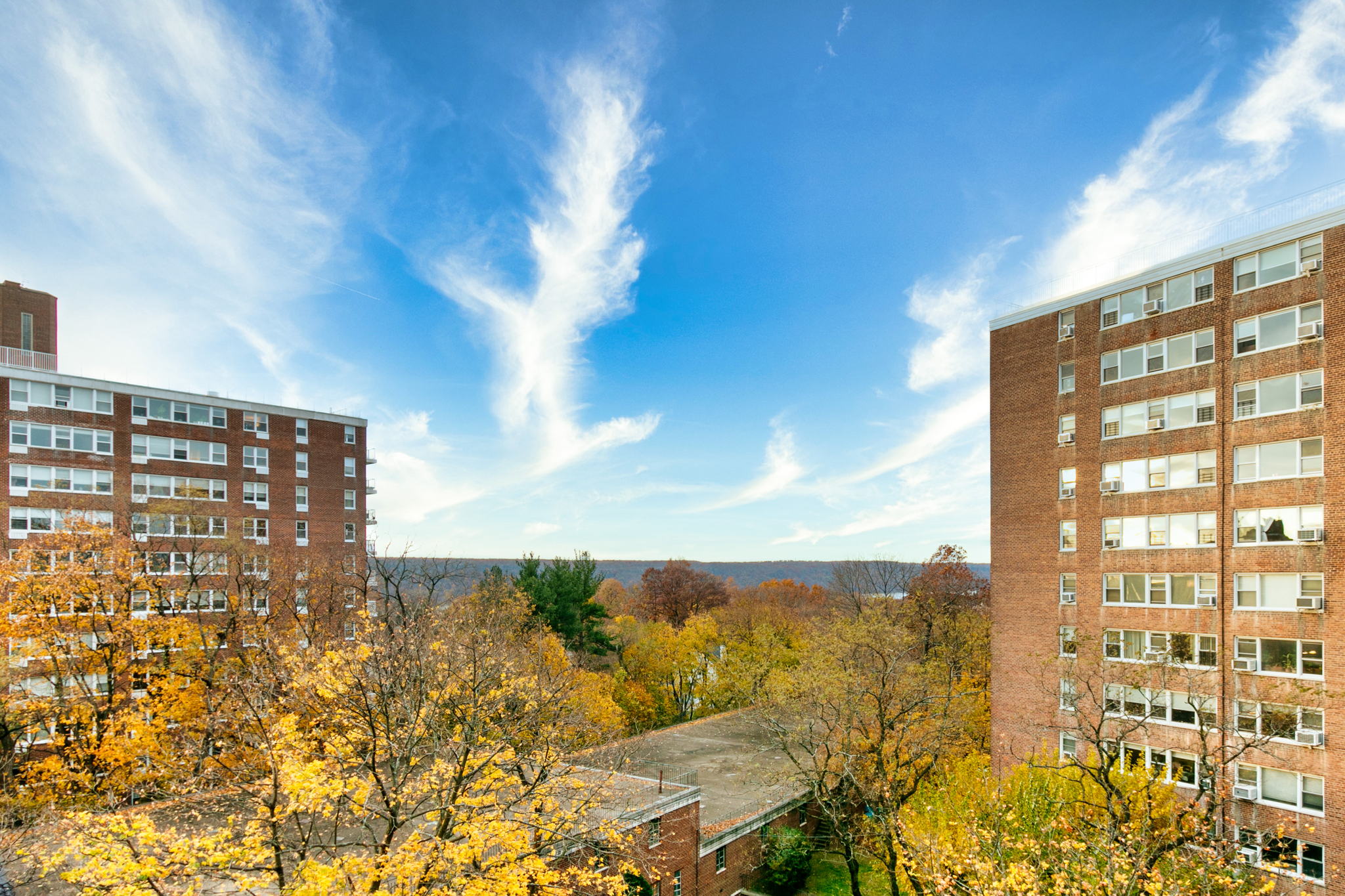 4525 Henry Hudson Pkwy, Bronx, NY 10471, USA Photo 2