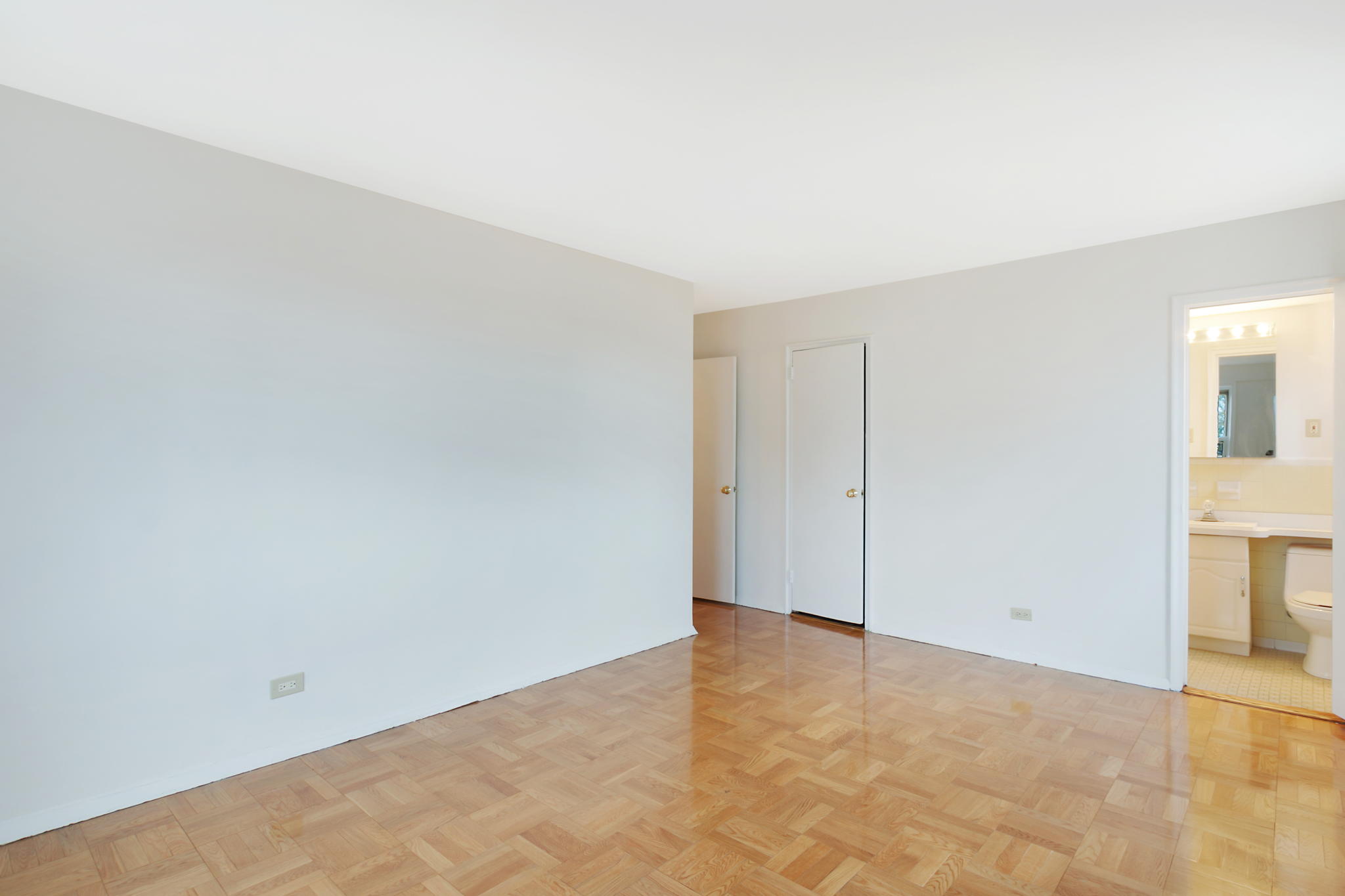 4525 Henry Hudson Pkwy, Bronx, NY 10471, USA Photo 17