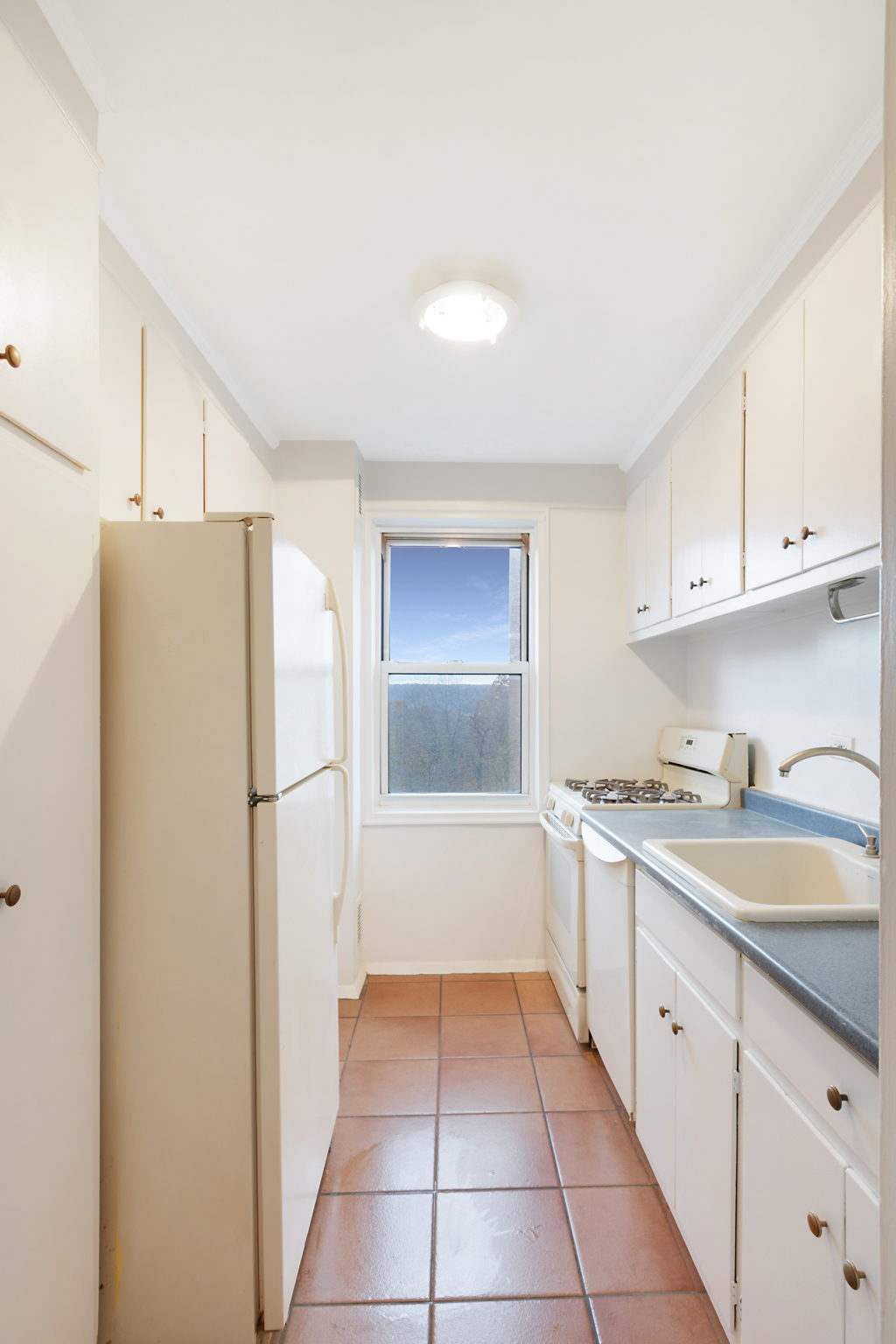 4525 Henry Hudson Pkwy, Bronx, NY 10471, USA Photo 12
