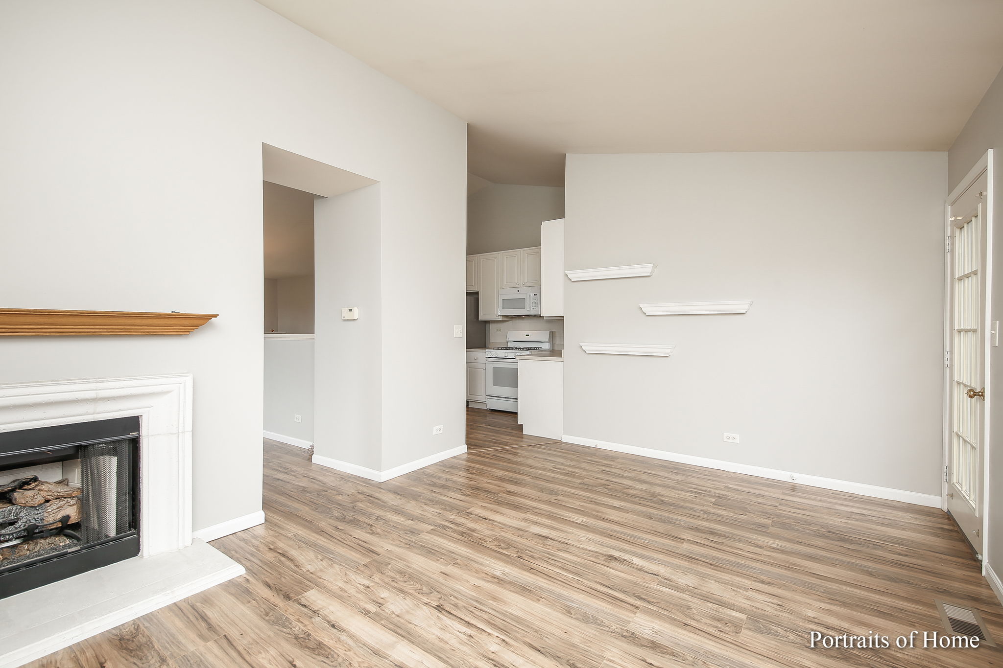 742 Genesee Dr, Naperville, IL 60563, USA Photo 11