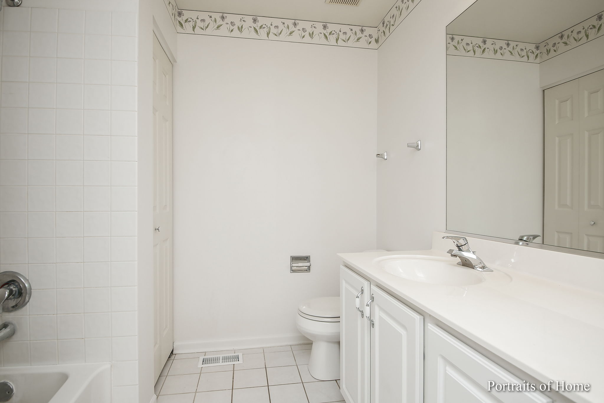 742 Genesee Dr, Naperville, IL 60563, USA Photo 13