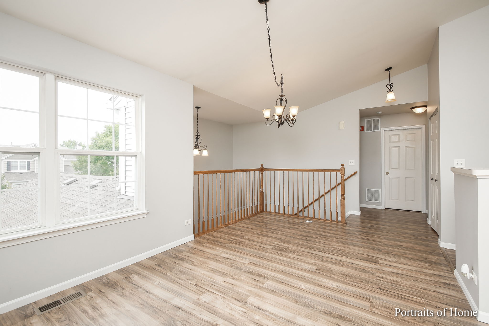 742 Genesee Dr, Naperville, IL 60563, USA Photo 5
