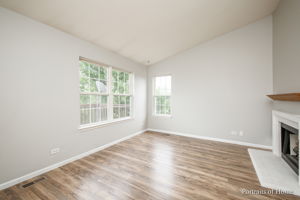742 Genesee Dr, Naperville, IL 60563, USA Photo 9