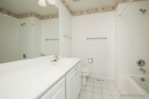 742 Genesee Dr, Naperville, IL 60563, USA Photo 14