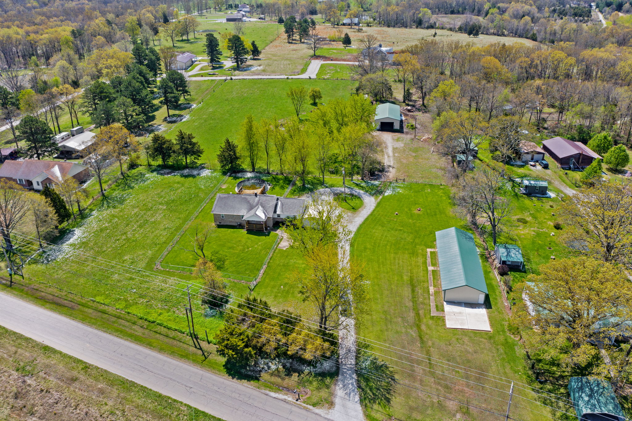 12758 Spring Town Rd, Mineral Point, MO 63660, US Photo 29