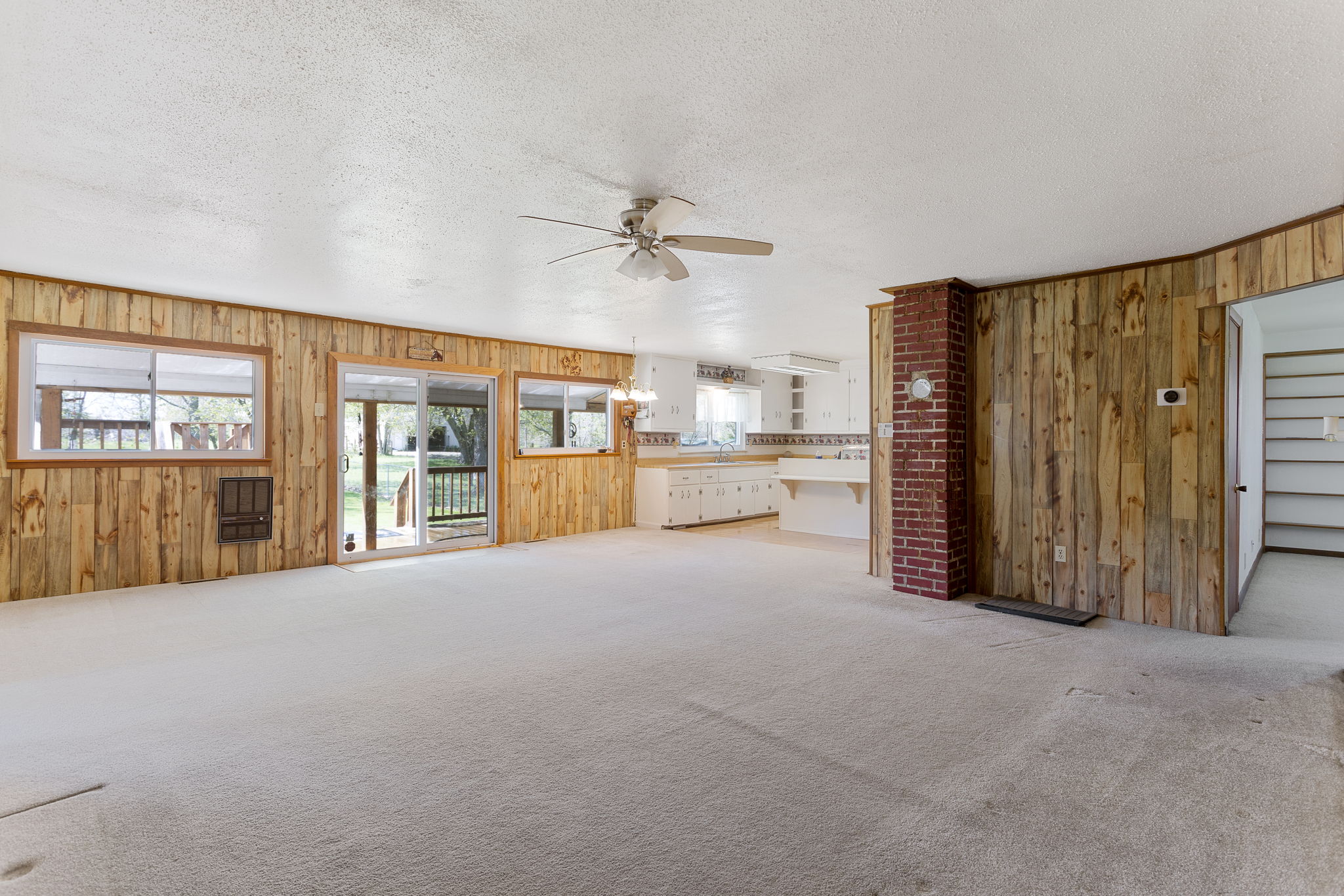 12758 Spring Town Rd, Mineral Point, MO 63660, US Photo 6