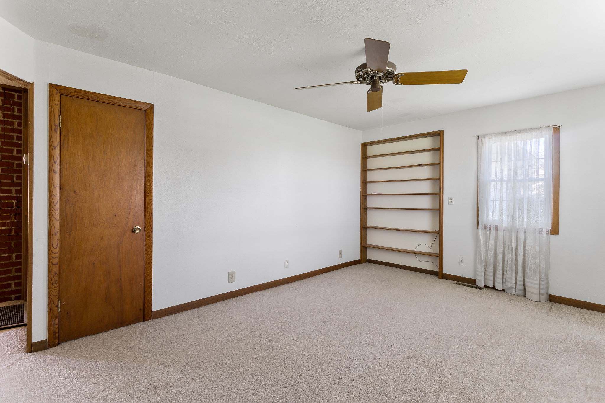 12758 Spring Town Rd, Mineral Point, MO 63660, US Photo 3