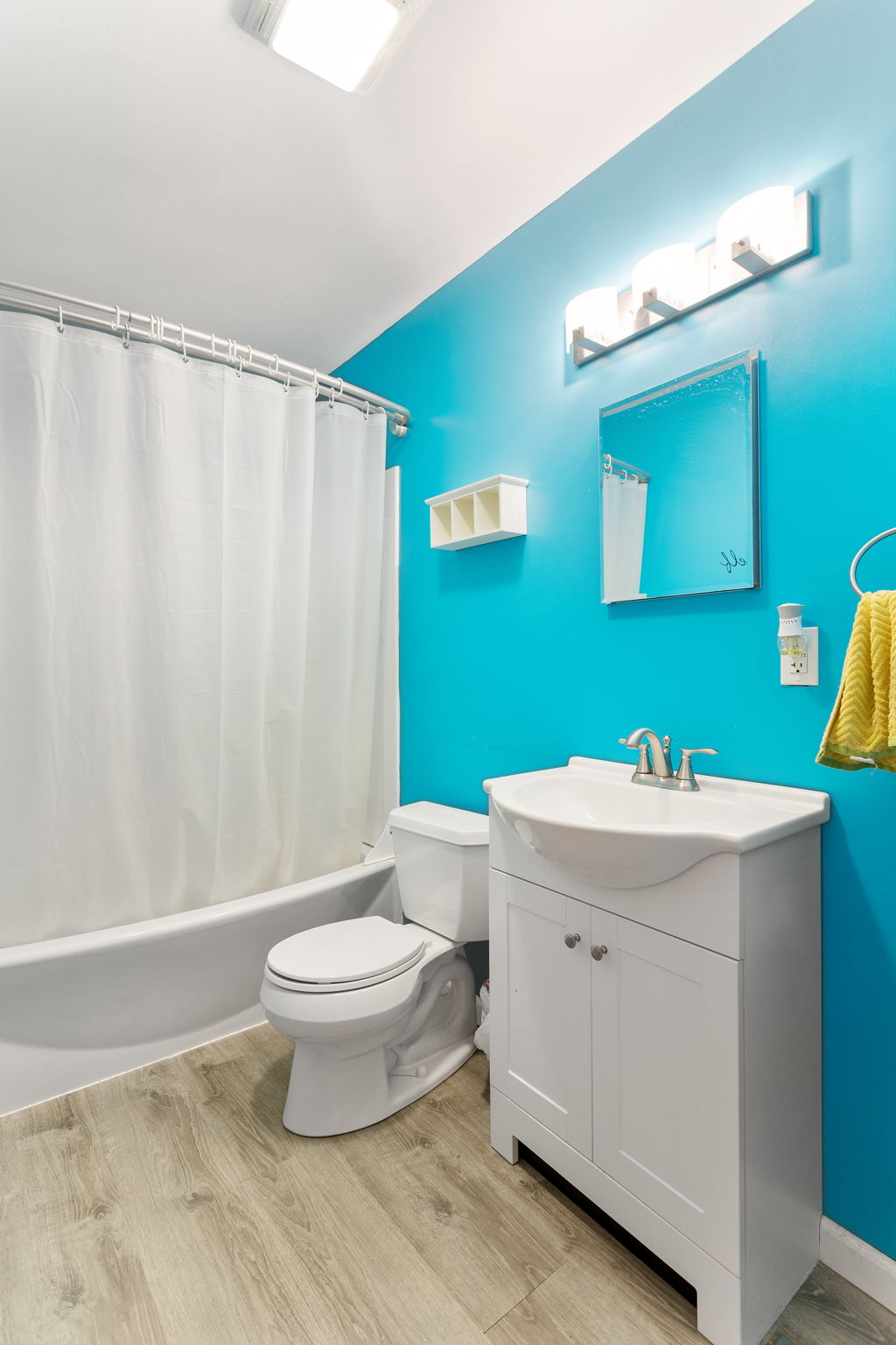 12758 Spring Town Rd, Mineral Point, MO 63660, US Photo 19