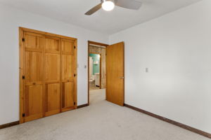 12758 Spring Town Rd, Mineral Point, MO 63660, US Photo 20