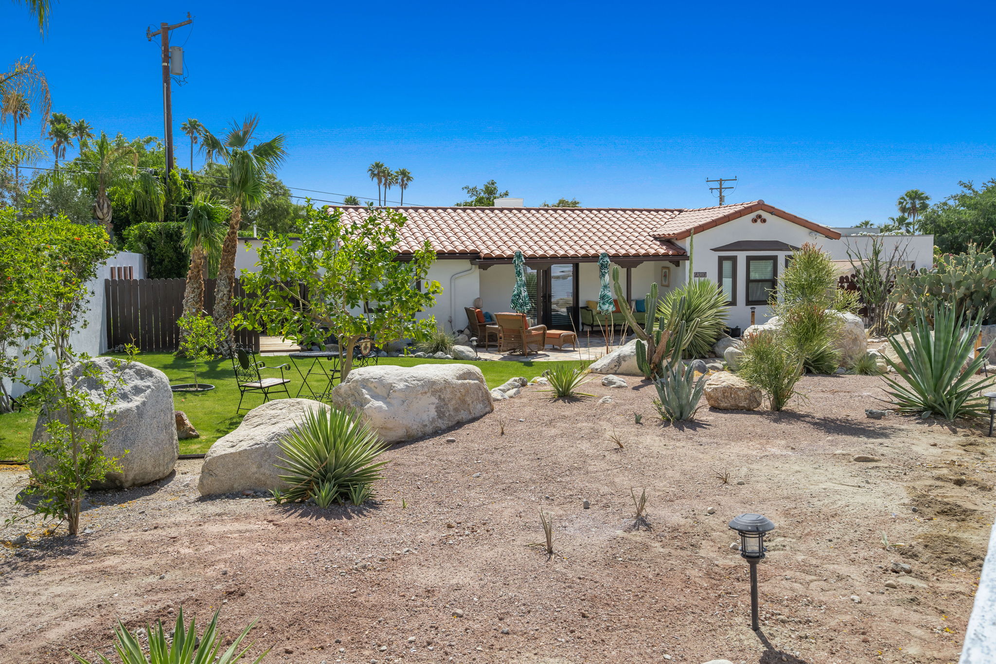 2336 N Cardillo Ave, Palm Springs, CA 92262, US Photo 4