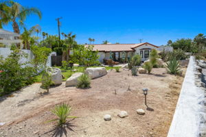 2336 N Cardillo Ave, Palm Springs, CA 92262, US Photo 2