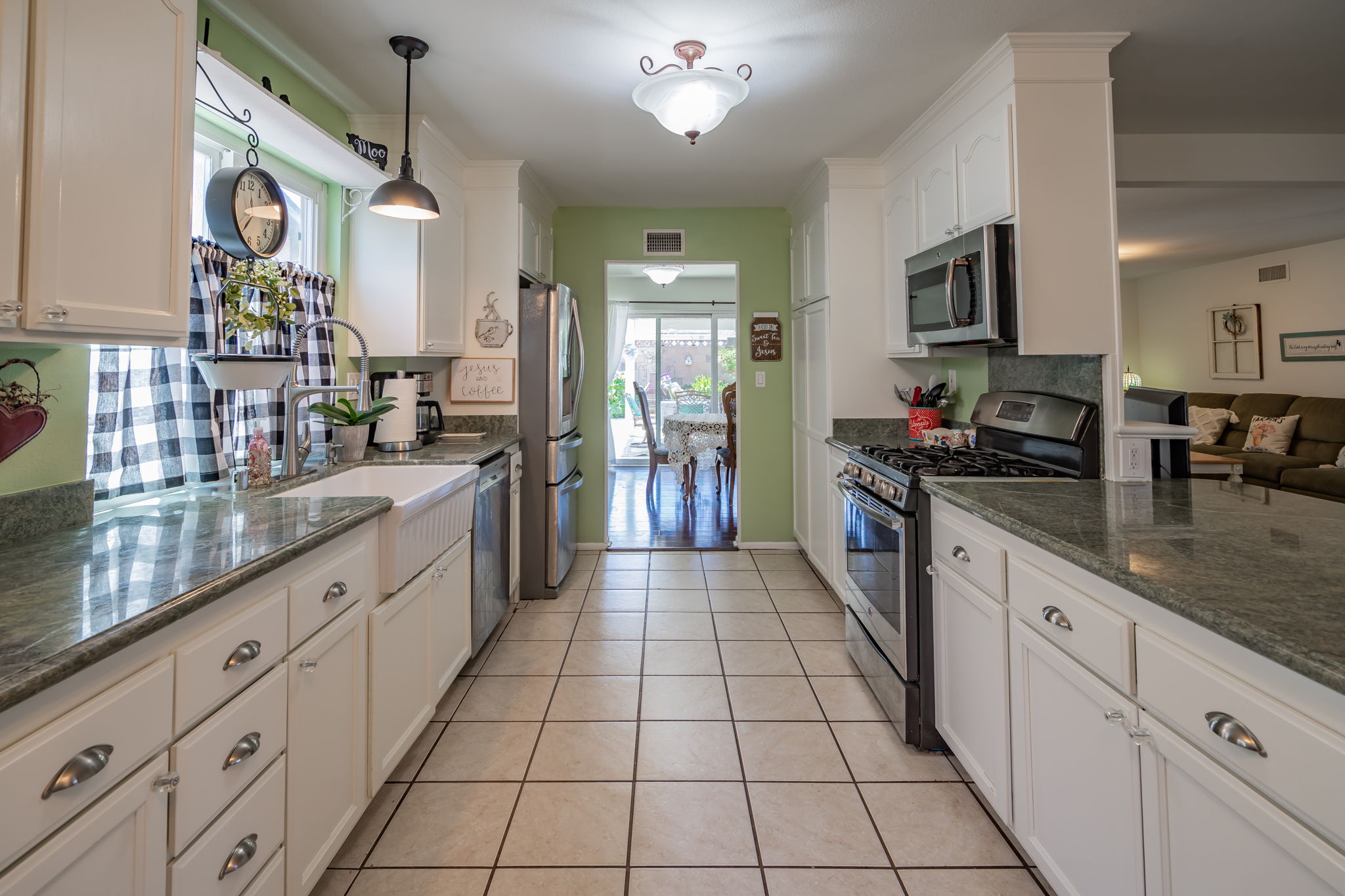 1722 Fitzgerald Rd, Simi Valley, CA 93065, US Photo 15