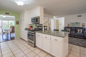 1722 Fitzgerald Rd, Simi Valley, CA 93065, US Photo 16