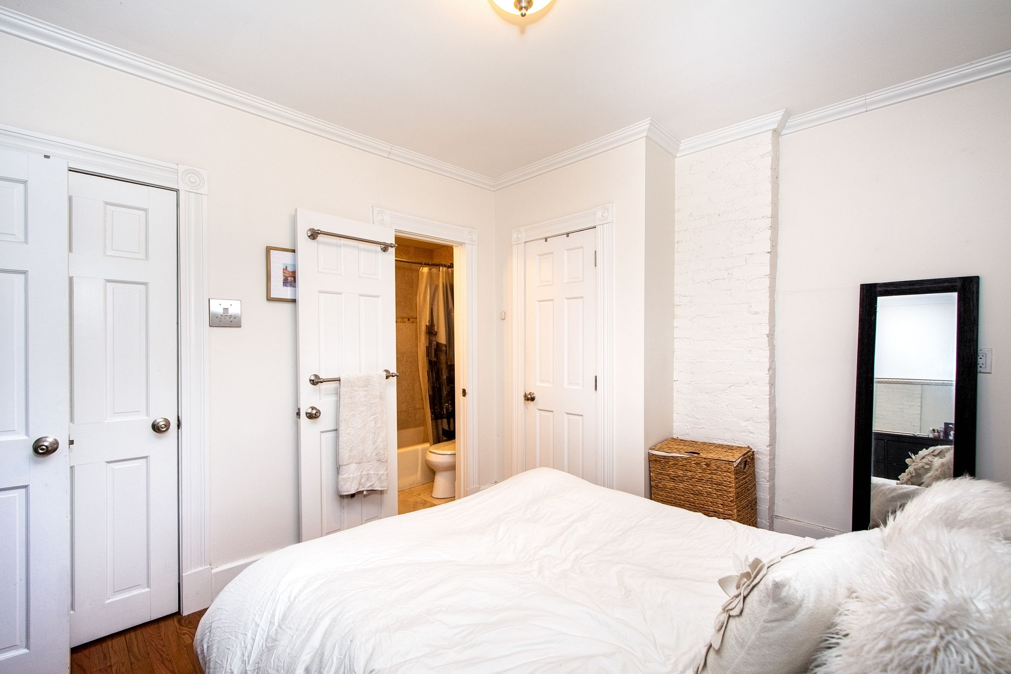 55 Phillips St, Boston, MA 02114, US Photo 9