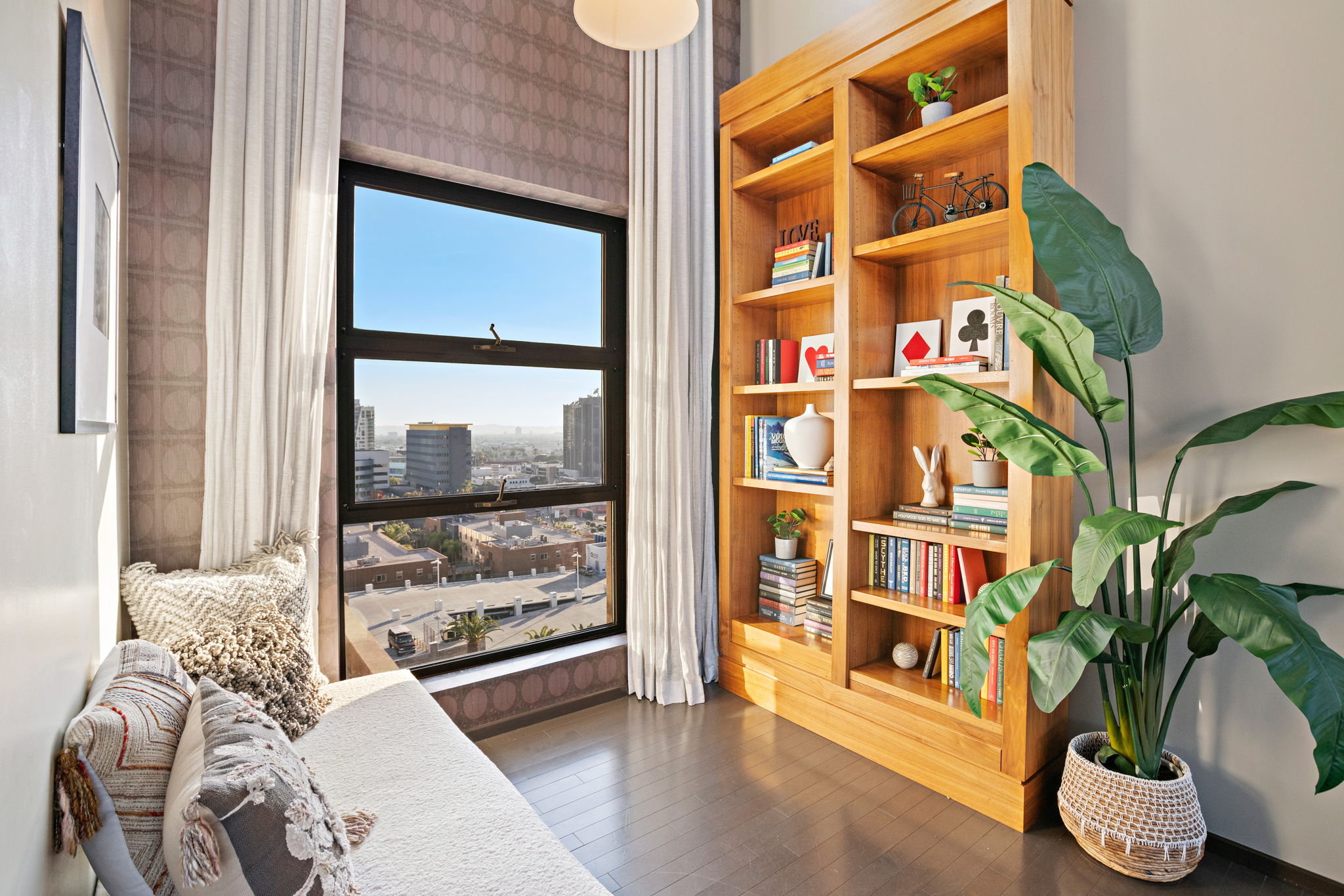 1645 vine_unit 1008-0657