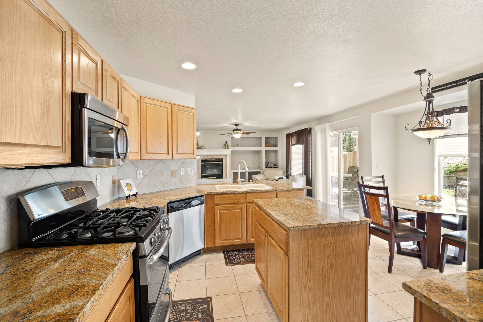 8779 S Dudley St, Littleton, CO 80128, US Photo 9