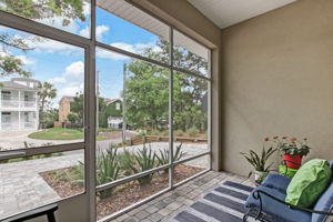 Screened-in Porch