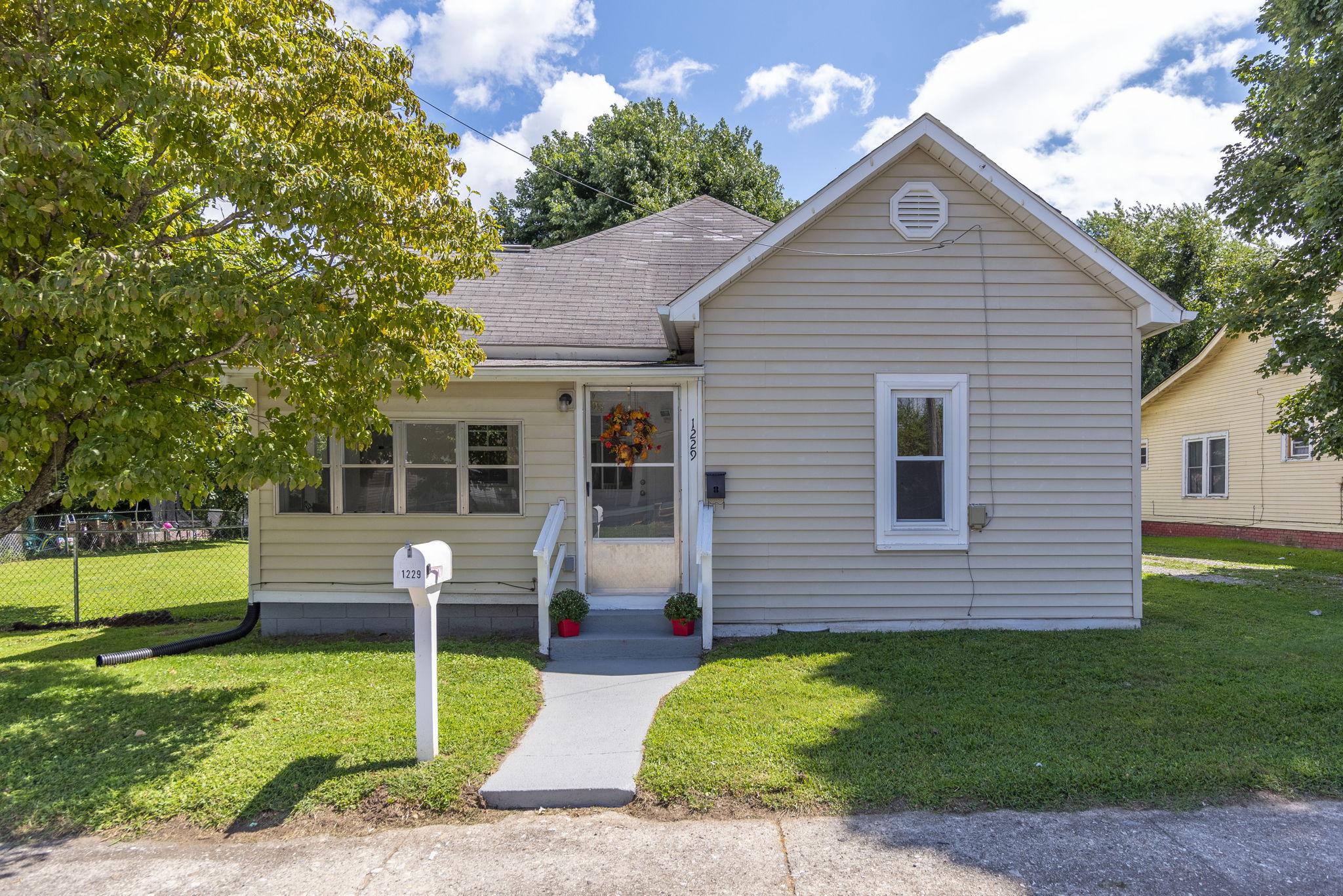 1229 Brown Ave, Waynesville, NC 28786 TCMPhotos