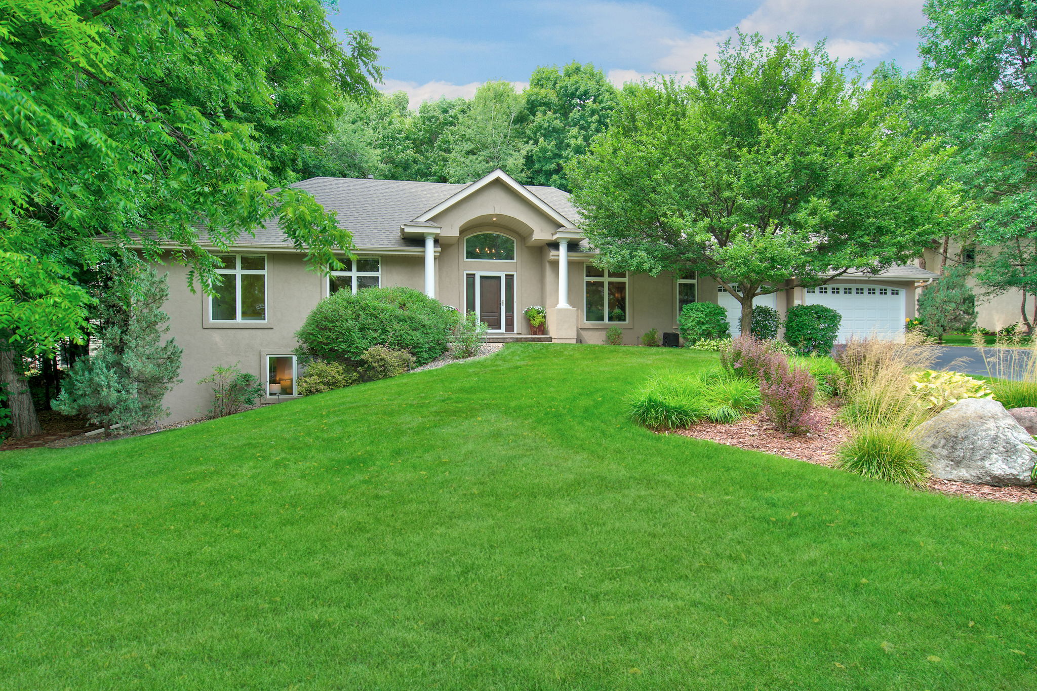 6460 Thornberry Curve, Victoria, MN 55331, US Photo 1