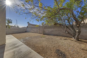 367 Verle Ct, Henderson, NV 89014, USA Photo 4