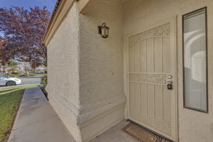 367 Verle Ct, Henderson, NV 89014, USA Photo 2