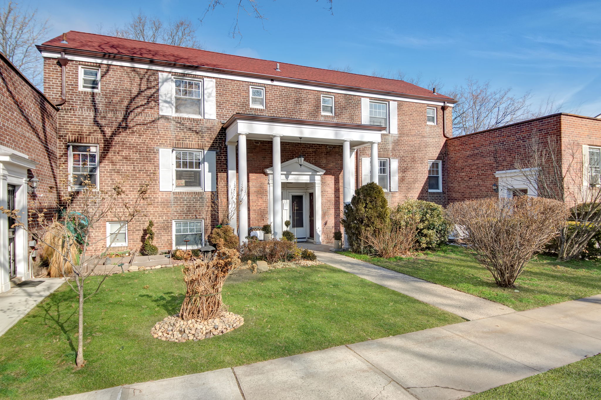 15015 Village Rd, Briarwood, NY 11435 IPB photo