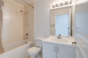 15 Legion Rd - Unit LPH3, Toronto, ON M8V 0A9, CA Photo 24