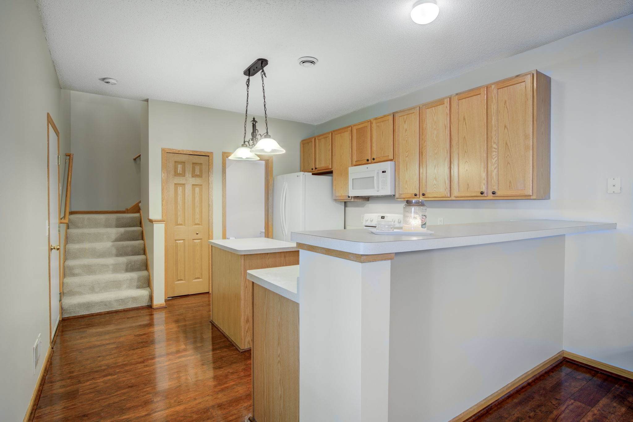 Kitchen/Breakfast Bar