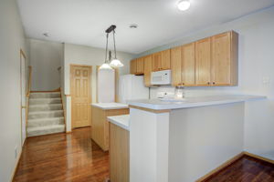 Kitchen/Breakfast Bar