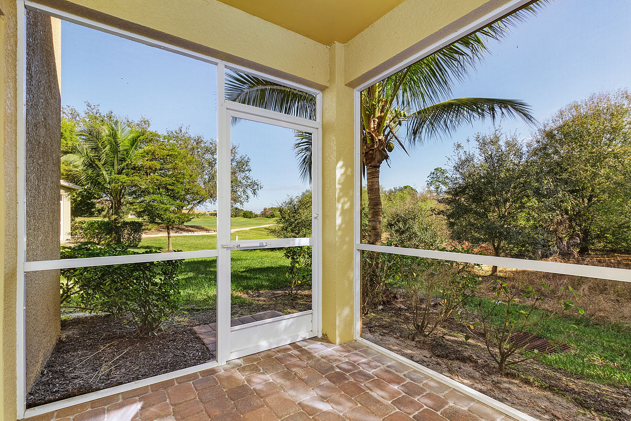 12517 Laurel Cove Dr, Fort Myers, FL 33913, US Photo 22